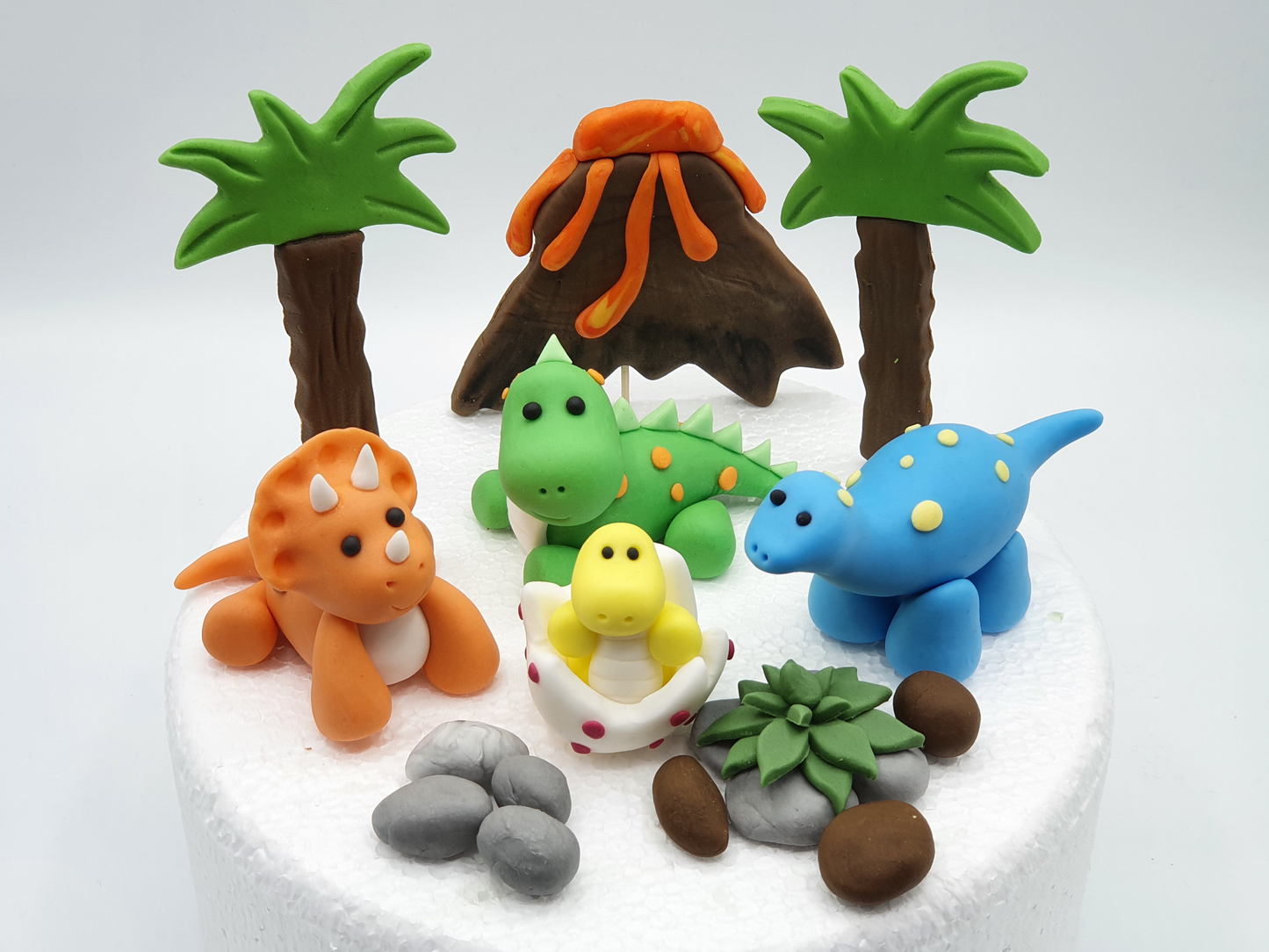 Dinosaur Friends Fondant Cake Toppers