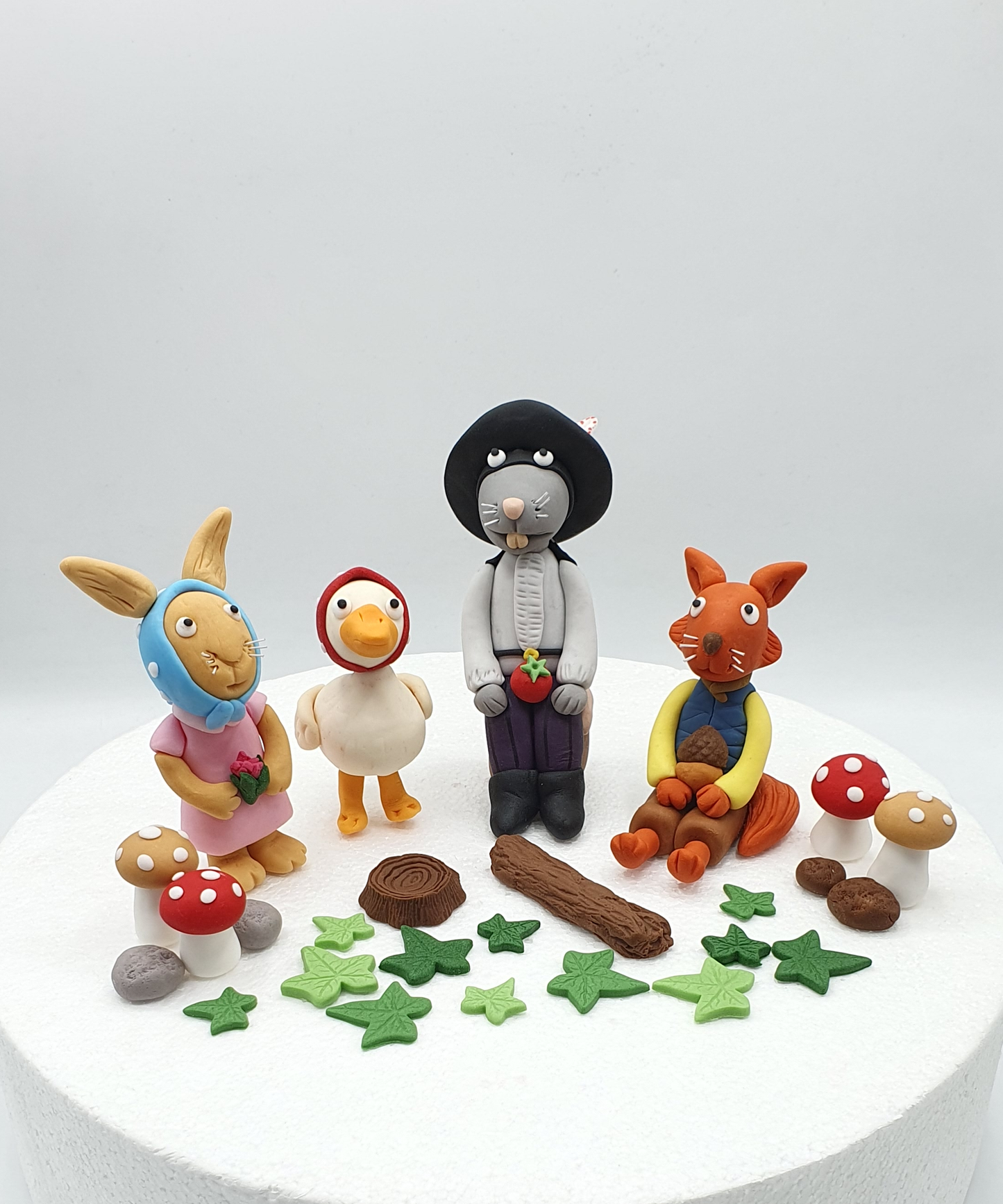 The Highway Rat Inspired (Unofficial) Fondant Cake Toppers