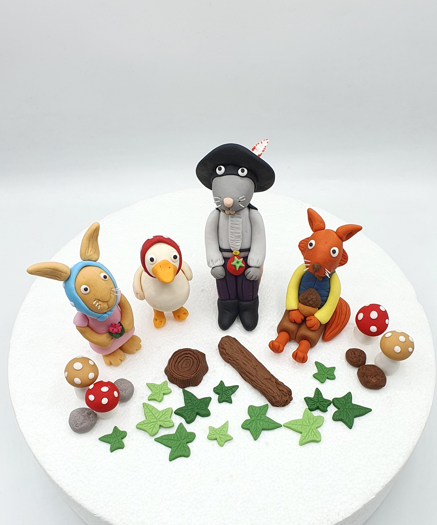 The Highway Rat Inspired (Unofficial) Fondant Cake Toppers